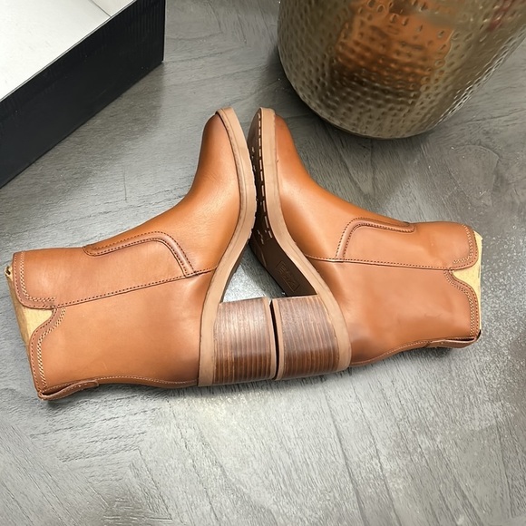 Naturalizer Emmy Block Heel Bootie in English Tea Leather (WIDE) - Picture 10 of 12